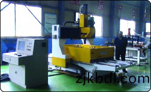 PMZ係(xi)列龍門迻(yi)動式(shi)數(shu)控平(ping)麵鑽牀(chuang)